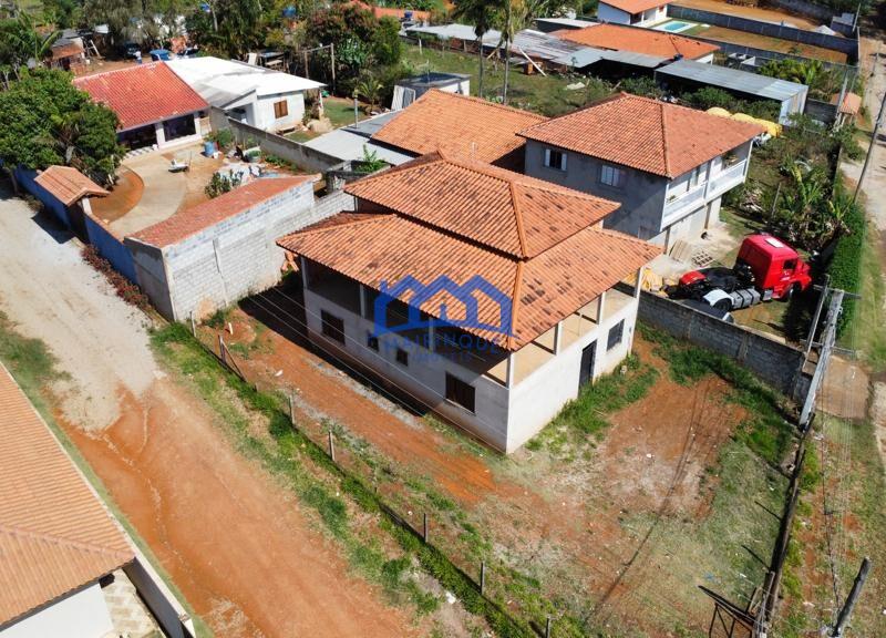 Casa com 3 Quartos e 2 banheiros à Venda, 430 m² por R$ 300.000,00 cód. ch1788