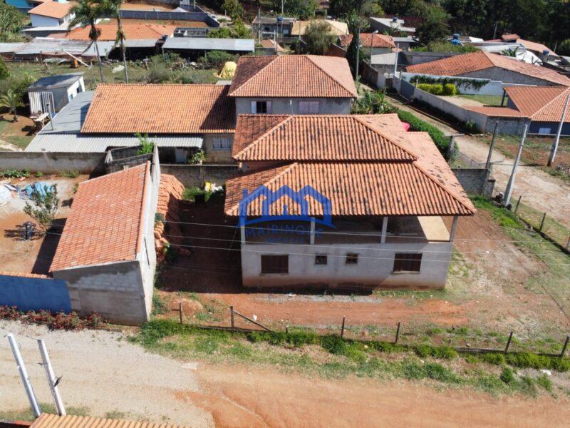 Casa com 3 Quartos e 2 banheiros à Venda, 430 m² por R$ 300.000,00 cód. ch1788