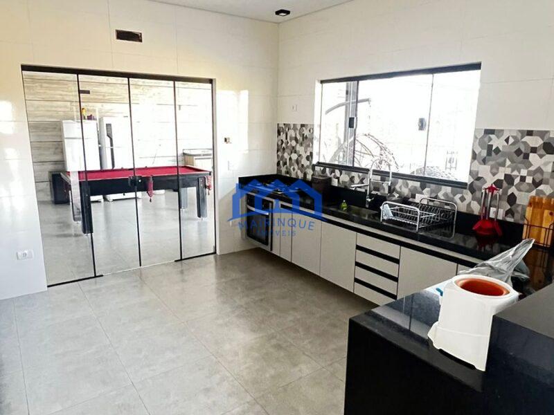 Chacara com 3 Quartos e 2 banheiros à Venda, 1800 m² por R$ 1.200.000 cod. ch520