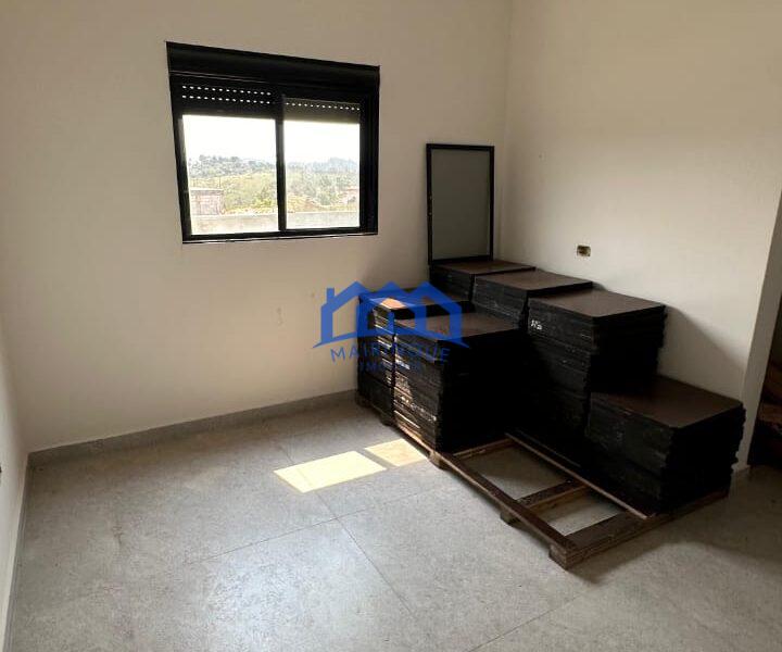 Chacara com 3 Quartos e 3 banheiros à Venda, 1000 m² por R$ 699.000. cod ch1811