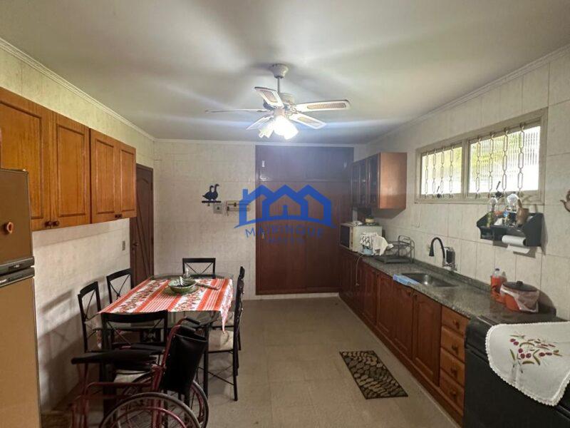 Chacara com 6 Quartos e 3 banheiros à Venda, 3000 m² por R$ 7500.000. cod.ch1821