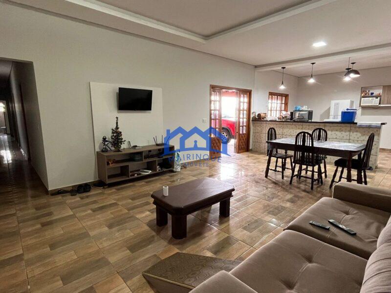 Chacara com 4 Quartos e 3 banheiros à Venda, 1000 m² por R$ 850.000. cod.ch1823