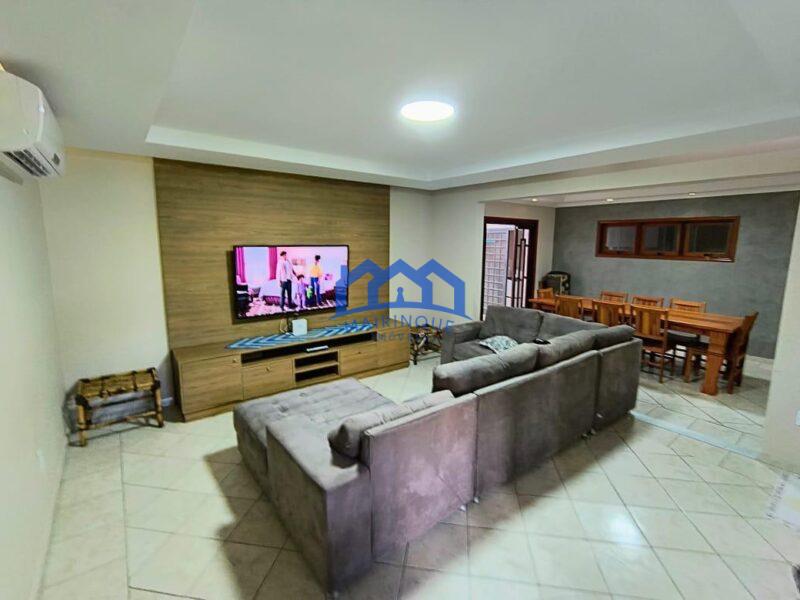 Chacara com 6 Quartos e 3 banheiros à Venda, 1922 m² por R$ 1.500.000 cod. ch1824