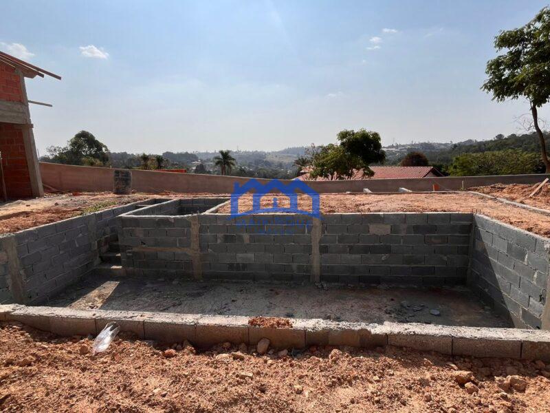 Chacara com 3 Quartos e 4 banheiros à Venda, 1000 m² por R$ 830.000. codch1829