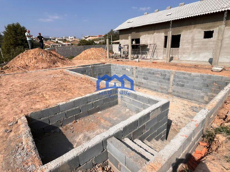 Chacara com 3 Quartos e 4 banheiros à Venda, 1000 m² por R$ 830.000. codch1829