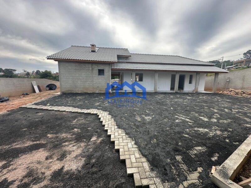 Chácara com 3 Quartos e 4 banheiros à Venda, 1000 m² por R$ 1.200.000 Cód. ch1829