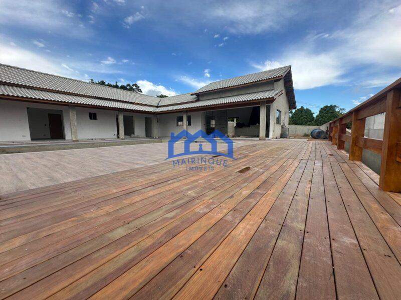 Chácara com 3 Quartos e 4 banheiros à Venda, 1000 m² por R$ 1.200.000 Cód. ch1829