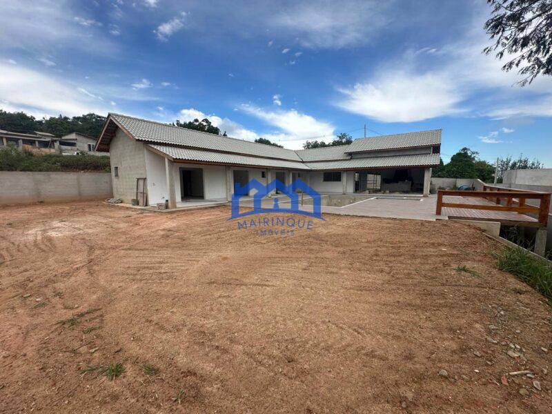 Chácara com 3 Quartos e 4 banheiros à Venda, 1000 m² por R$ 1.200.000 Cód. ch1829