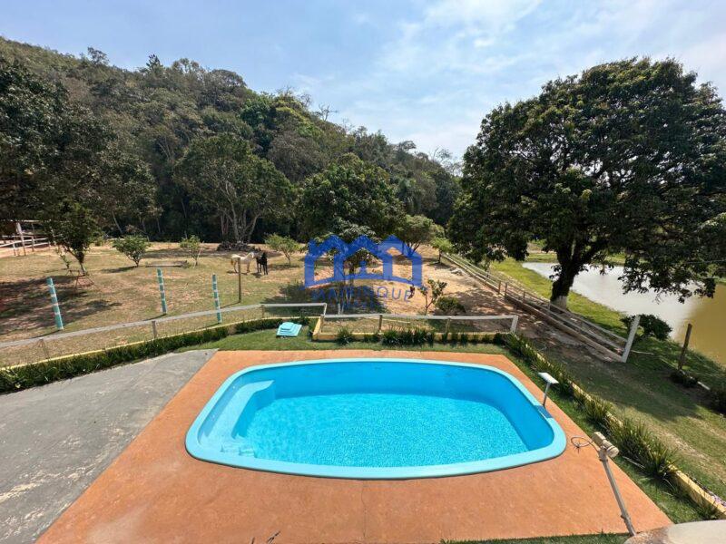 Chacara com 4 Quartos e 3 banheiros à Venda, 8000 m² por R$ 999.000 cod.ch1833