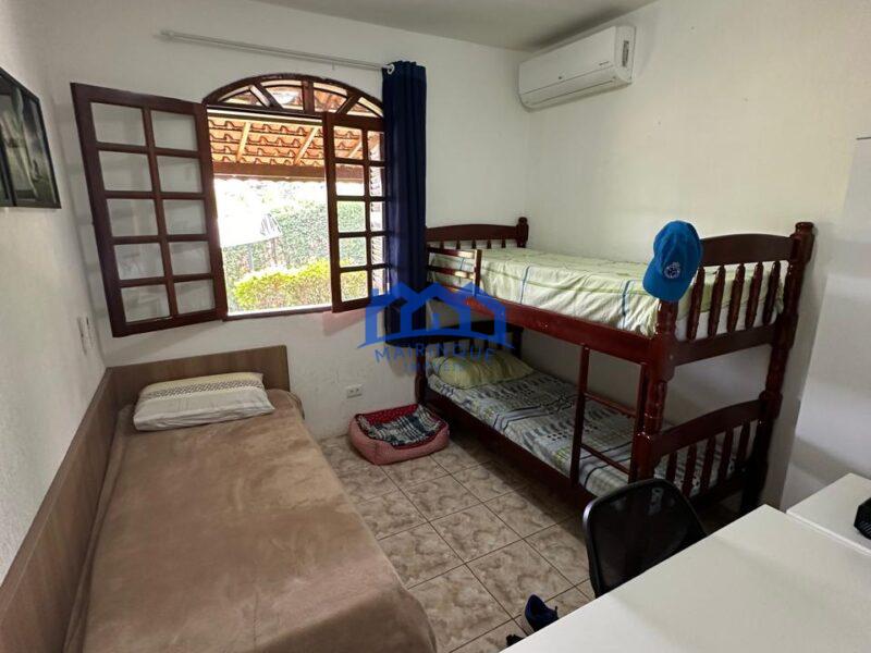 Chacara com 3 Quartos e 3 banheiros à Venda, 1.300 m² por R$950.000 cod.ch1851