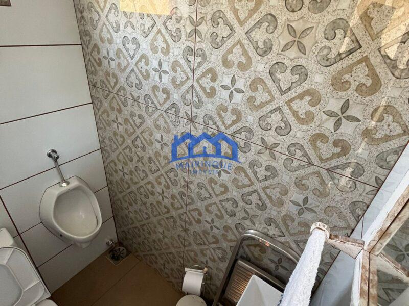 Casa com 4 Quartos e 3 banheiros à Venda, 300 m² por R$ 950.000 cód. ch1857