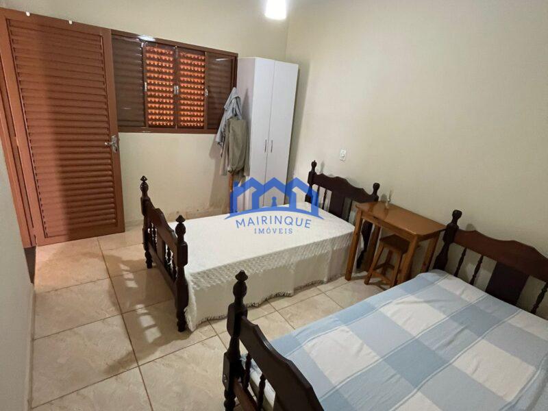 Casa com 4 Quartos e 3 banheiros à Venda, 300 m² por R$ 950.000 cód. ch1857