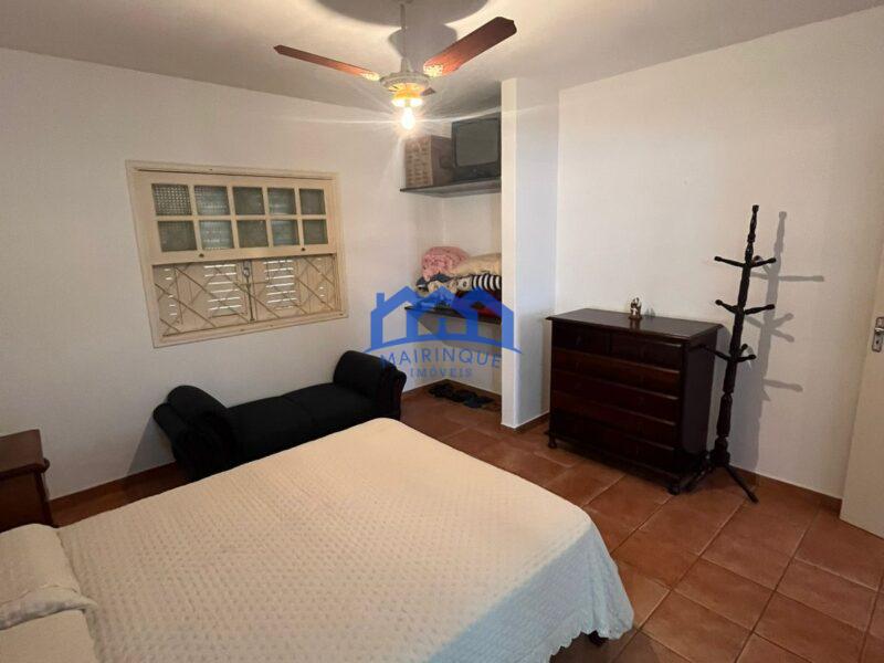 Casa com 4 Quartos e 3 banheiros à Venda, 1.200m² por R$ 750.000 cod. ch1860