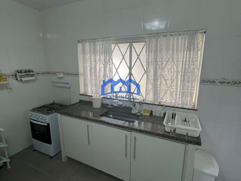 Casa com 4 Quartos e 3 banheiros à Venda, 1.200m² por R$ 750.000 cod. ch1860