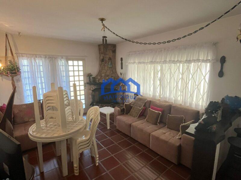 Casa com 4 Quartos e 3 banheiros à Venda, 1.200m² por R$ 750.000 cod. ch1860