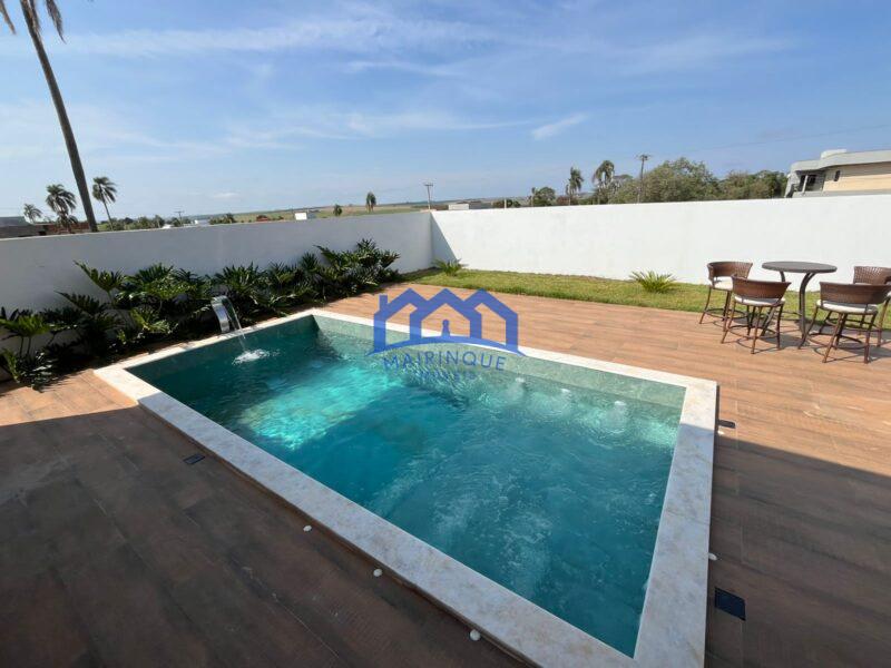 Casa com 3 Quartos e 2 banheiros à Venda, 360 m² por R$ 950.000 cod. ch1861