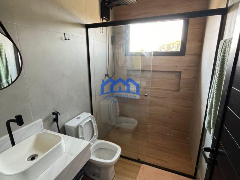 Casa com 3 Quartos e 2 banheiros à Venda, 360 m² por R$ 950.000 cod. ch1861