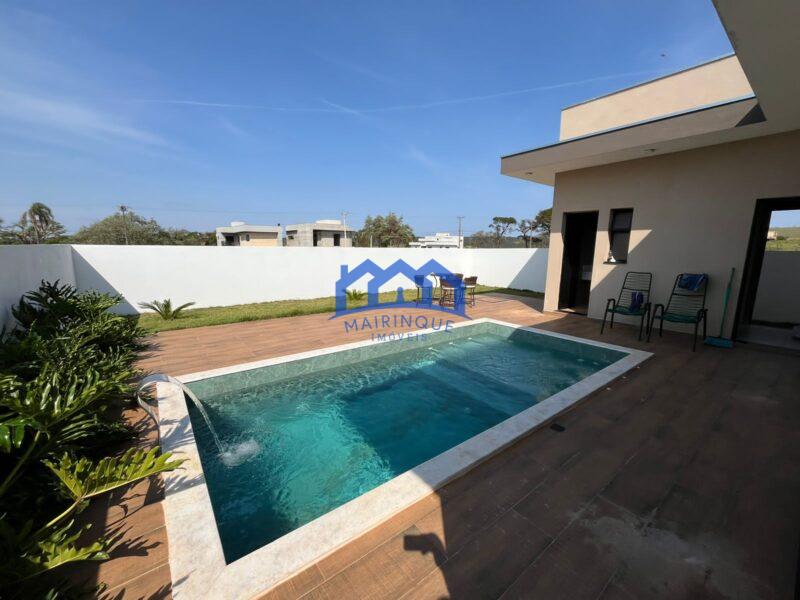 Casa com 3 Quartos e 2 banheiros à Venda, 360 m² por R$ 950.000 cod. ch1861