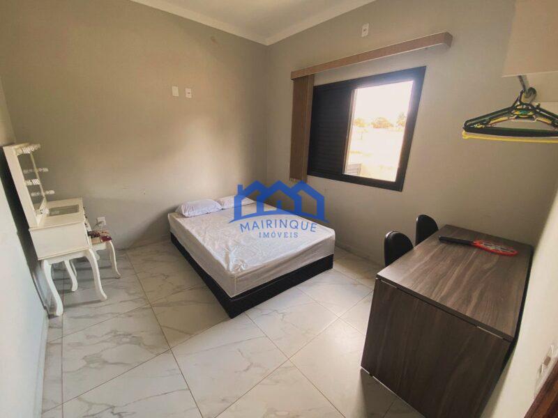 Casa com 3 Quartos e 4 banheiros à Venda, 450 m² por R$ 1.150.000 cod. ch1870