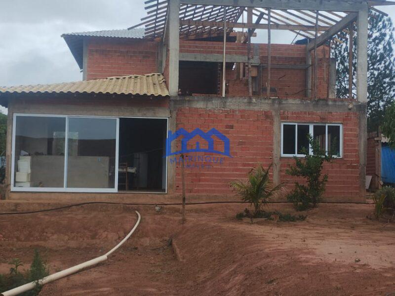 Casa com 3 Quartos e 5 banheiros à Venda, 1000 m² por R$ 800.000 cod. ch1874