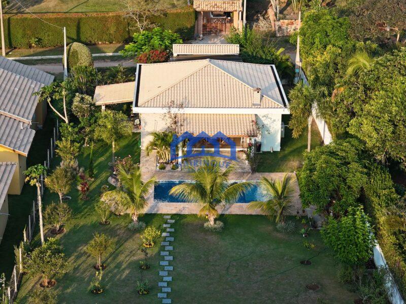 Chácara com 3 Quartos e 2 banheiros à Venda, 1000 m² por R$ 950.000 Cód. ch1836
