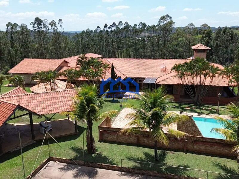 Fazenda com 6 Quartos e 12 banheiros à Venda, 193.600 m² por R$ 6.000.000 cod.ch1888