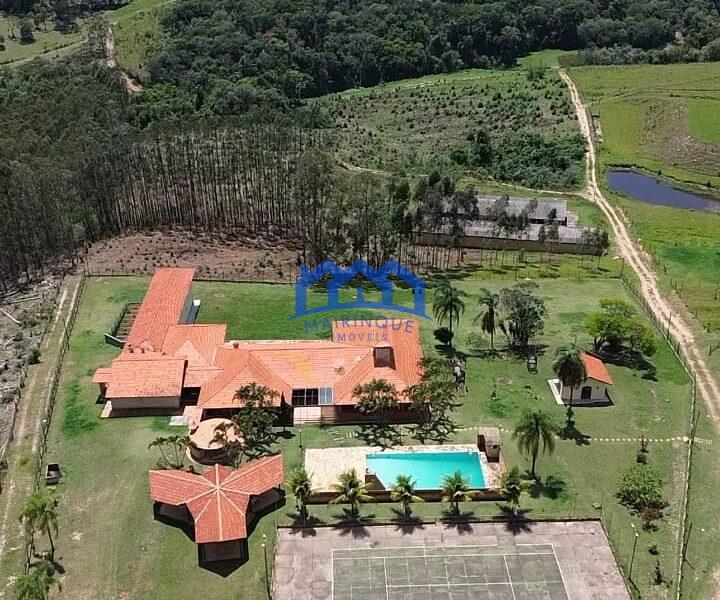 Fazenda com 6 Quartos e 12 banheiros à Venda, 193.600 m² por R$ 6.000.000 cod.ch1888