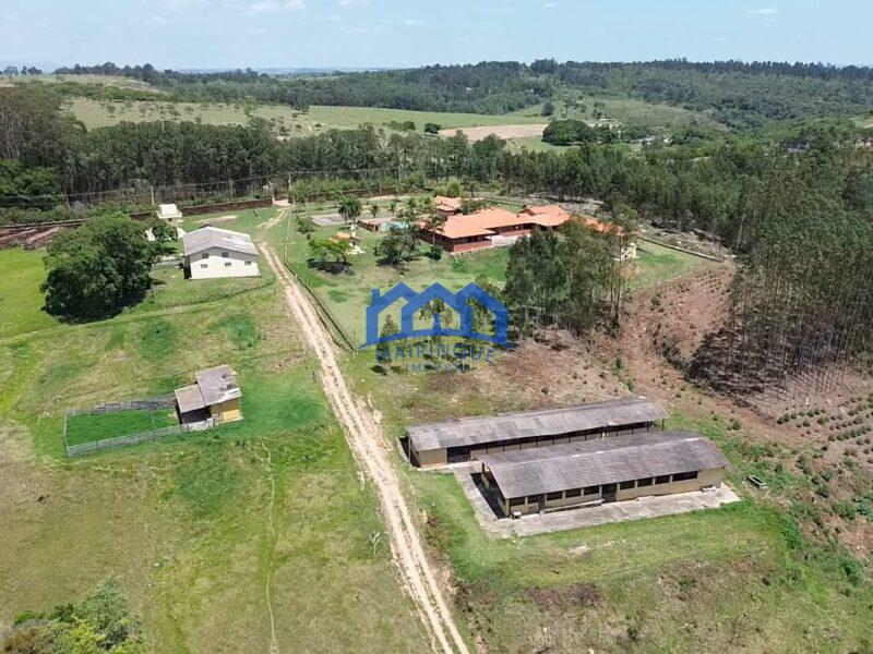 Fazenda com 6 Quartos e 12 banheiros à Venda, 193.600 m² por R$ 6.000.000 cod.ch1888