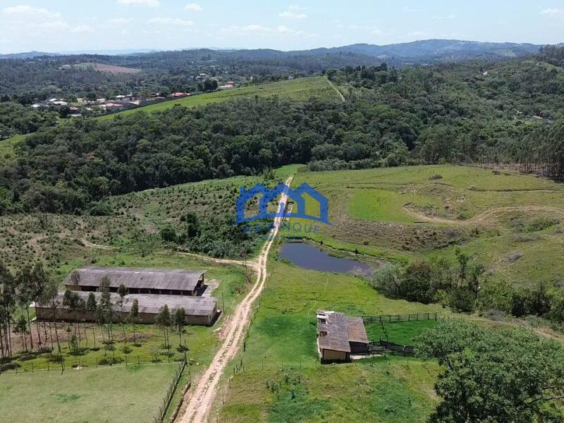 Fazenda com 6 Quartos e 12 banheiros à Venda, 193.600 m² por R$ 6.000.000 cod.ch1888