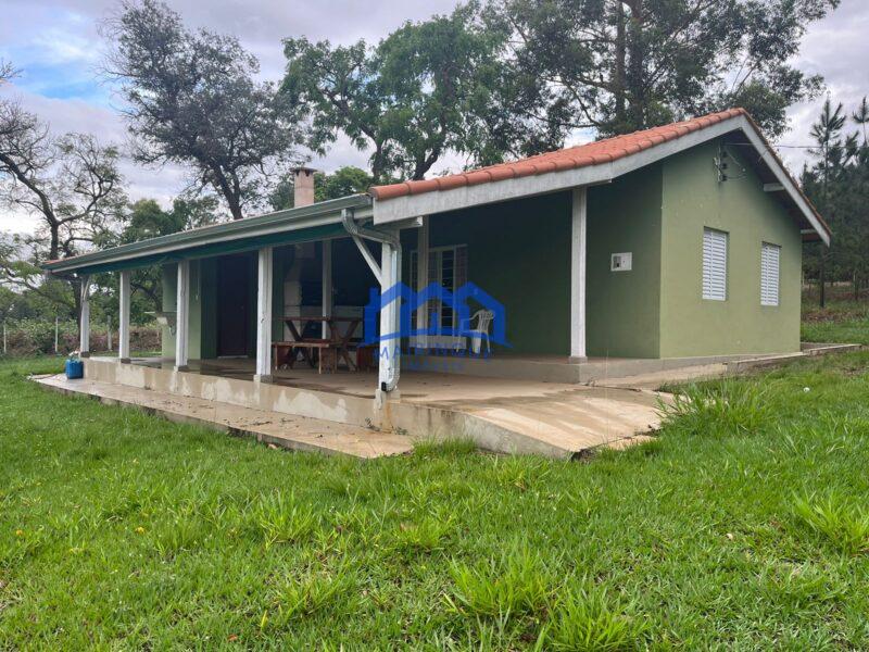 Fazenda/Sítio com 3 Quartos e 1 banheiros à Venda, 160.000 m² por R$ 2.100.000 COD. ch1915