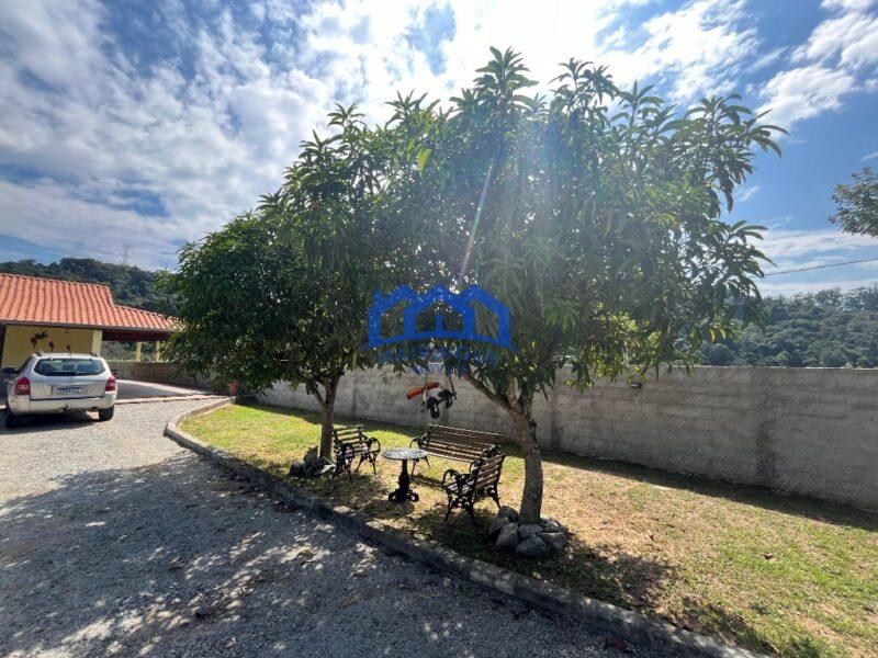 Chácara com 4 Quartos e 3 banheiros à Venda, 1000 m² por R$ 850.000,00