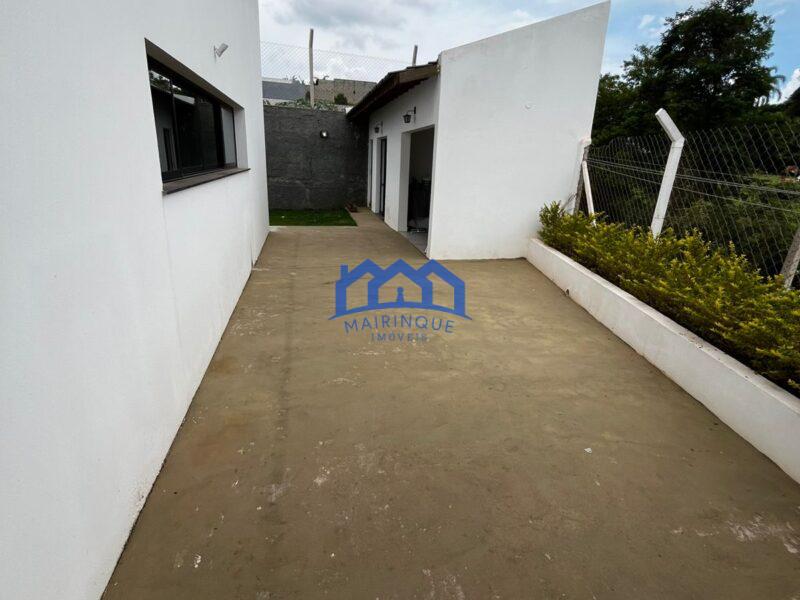 Chácara com 3 Quartos e 4 banheiros à Venda, 1600 m² por R$ 1.500.000 cód ch1933