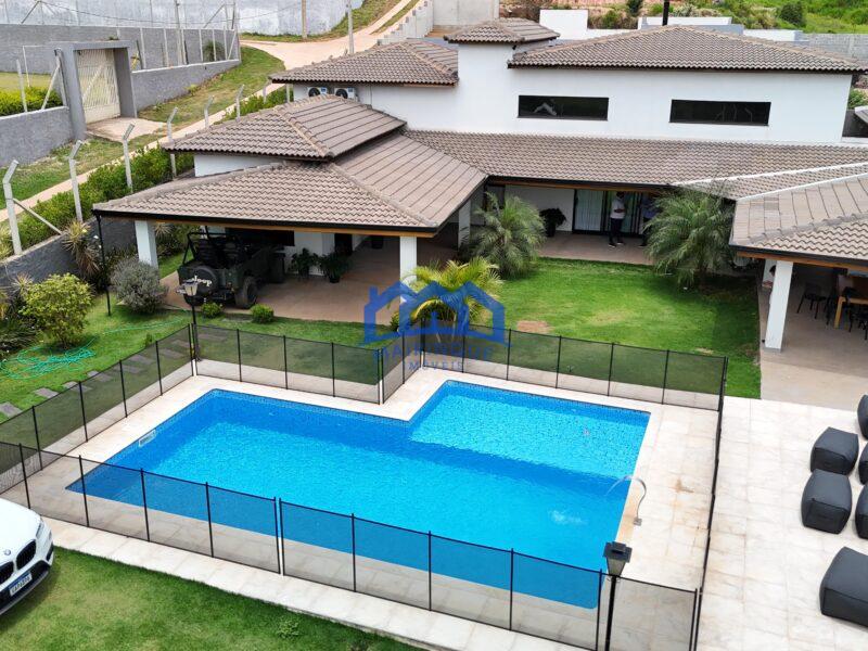 Chácara com 3 Quartos e 4 banheiros à Venda, 1600 m² por R$ 1.500.000 cód ch1933