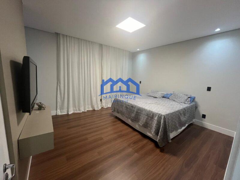 Casa com 4 Quartos e 5 banheiros à Venda, 900 m² por R$ 2.500.000 cod. ch1972