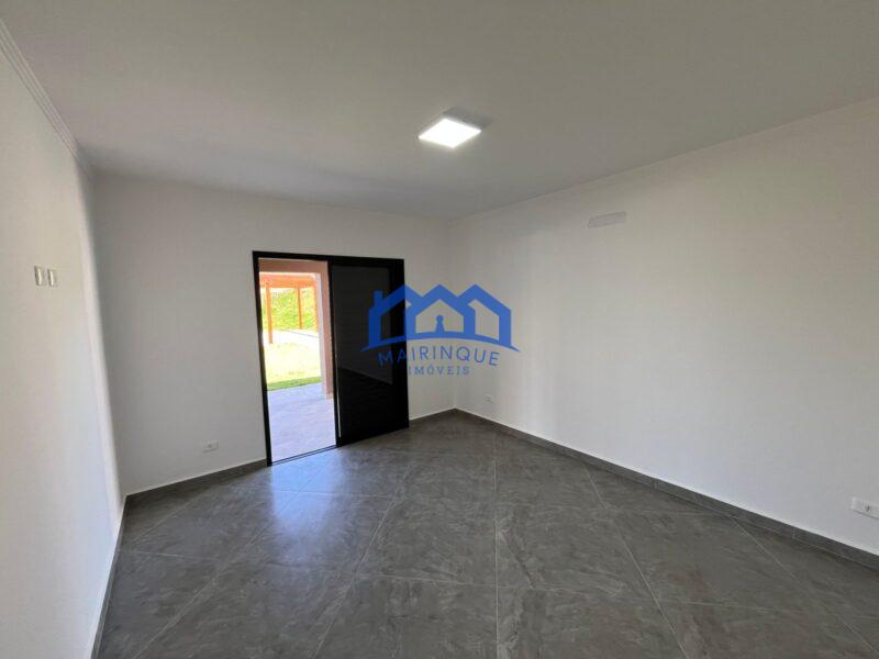 Chácara com 4 Quartos e 5 banheiros à Venda, 1870 m² por R$ 2.500.000 ch2004