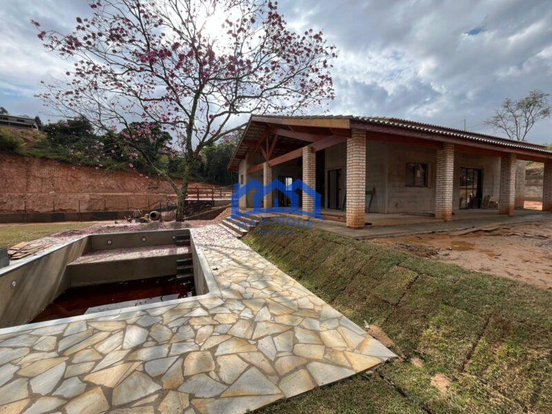 Chácara com 3 Quartos e 2 banheiros à Venda, 1000 m² por R$ 850.000 cod. ch2014