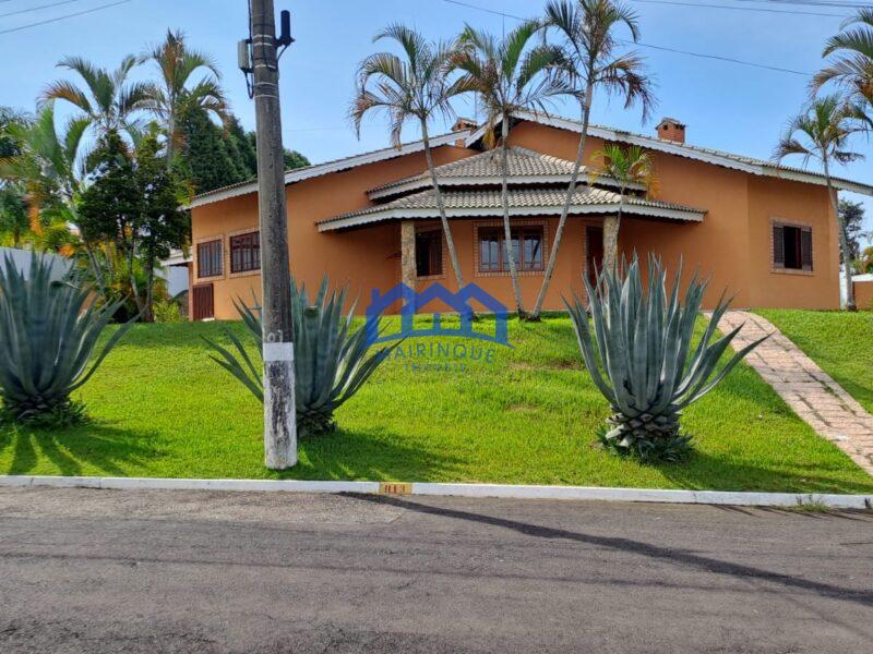 Chácara com 3 Quartos e 2 banheiros à Venda, 1477m² por R$ 1.950.000 COD. ch2030