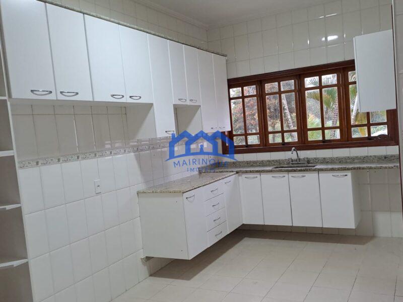 Chácara com 3 Quartos e 2 banheiros à Venda, 1477m² por R$ 1.950.000 COD. ch2030