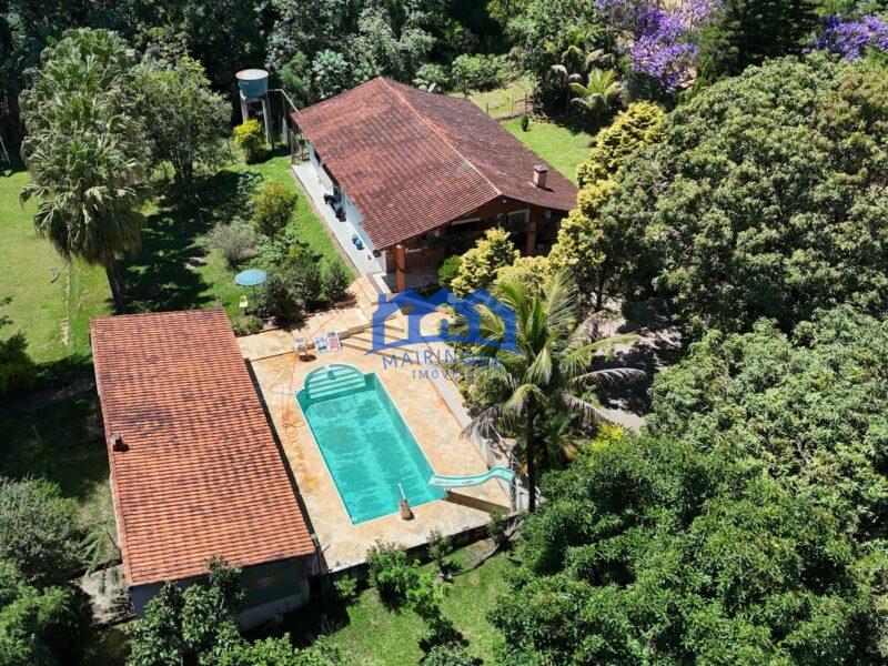 Chácara com 7 Quartos e 5 banheiros à Venda, 5.000 m² por R$ 900.000 Cód. ch2103