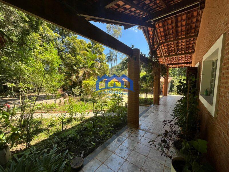 Chácara com 7 Quartos e 5 banheiros à Venda, 5.000 m² por R$ 900.000 Cód. ch2103