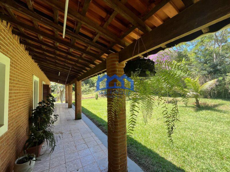 Chácara com 7 Quartos e 5 banheiros à Venda, 5.000 m² por R$ 900.000 Cód. ch2103
