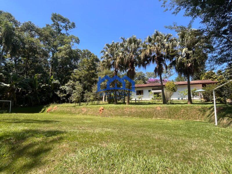 Chácara com 7 Quartos e 5 banheiros à Venda, 5.000 m² por R$ 900.000 Cód. ch2103