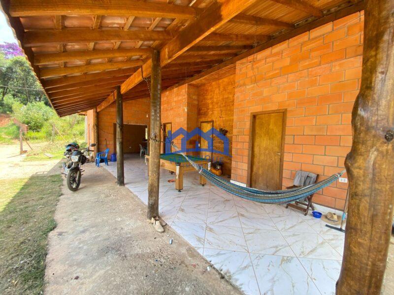 Chácara com 2 quartos e 2 banheiros à Venda, 1000 m² por R$ 470.000 Cód. ch2129