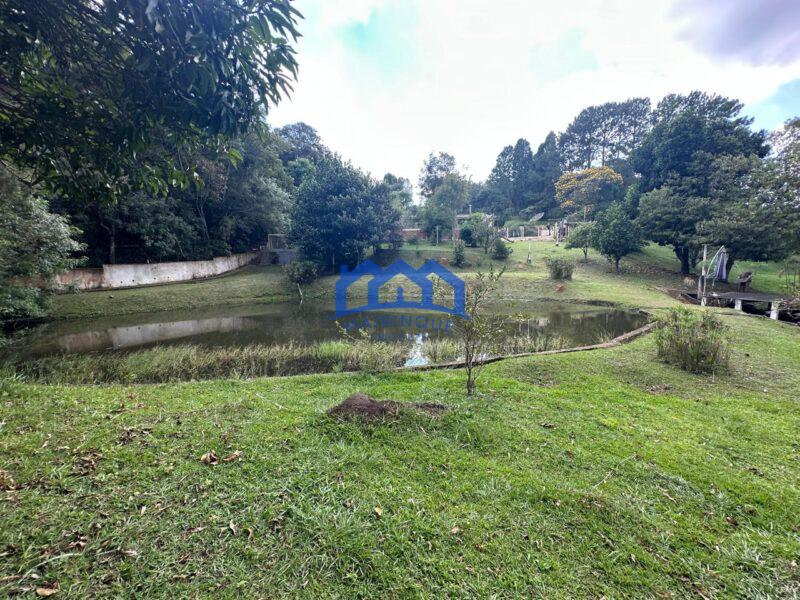 Sítio com 10.000m² à Venda , por R$ 750.000,00 Cód. ch2138