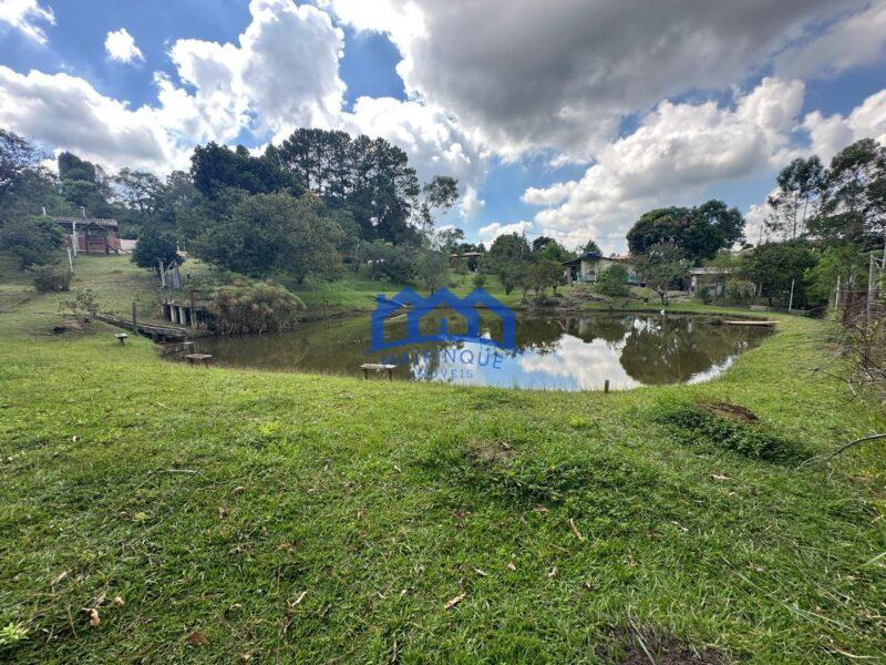 Sítio com 10.000m² à Venda , por R$ 750.000,00 Cód. ch2138