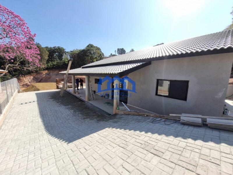 Chácara com 3 Quartos e 3 banheiros à Venda, 1.000 m² por R$ 850.000 Cód. ch2106