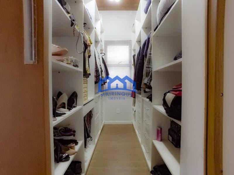 Chácara com 4 quartos e 5 banheiros com 1000 m² à Venda, por R$ 2.550.000 Cód. ch2209