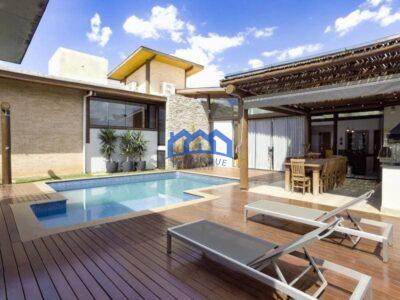 Chácara com 4 quartos e 5 banheiros com 1000 m² à Venda, por R$ 2.550.000 Cód. ch2209
