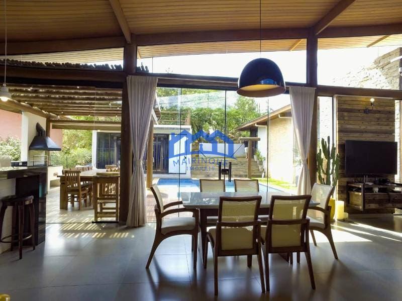 Chácara com 4 quartos e 5 banheiros com 1000 m² à Venda, por R$ 2.550.000 Cód. ch2209