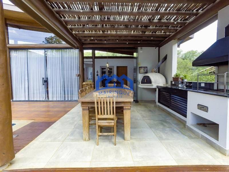 Chácara com 4 quartos e 5 banheiros com 1000 m² à Venda, por R$ 2.550.000 Cód. ch2209